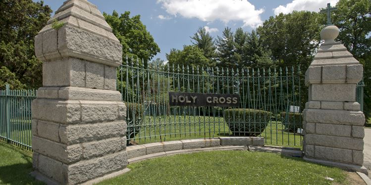 Holy Cross Cemetery | cemetery.com